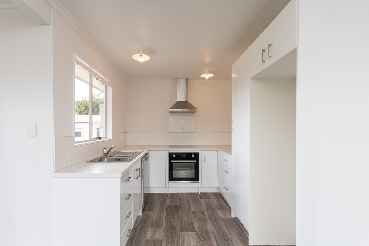 7 Beaumont Place, Westbrook, Palmerston North - Carousel 2