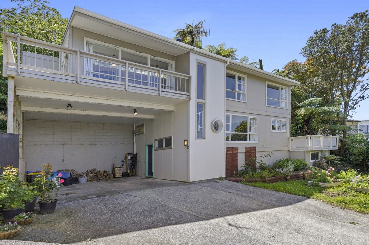 89 Mulberry Street, Normandale, Lower Hutt - Carousel 2