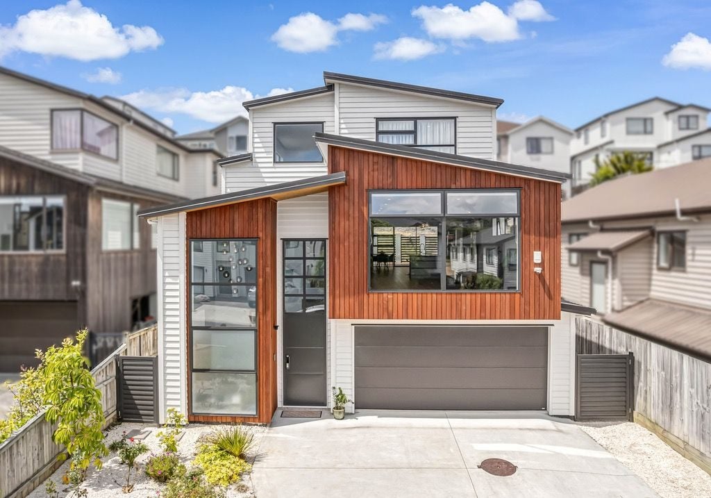26 Windlass Street, Long Bay, Auckland - Carousel 1