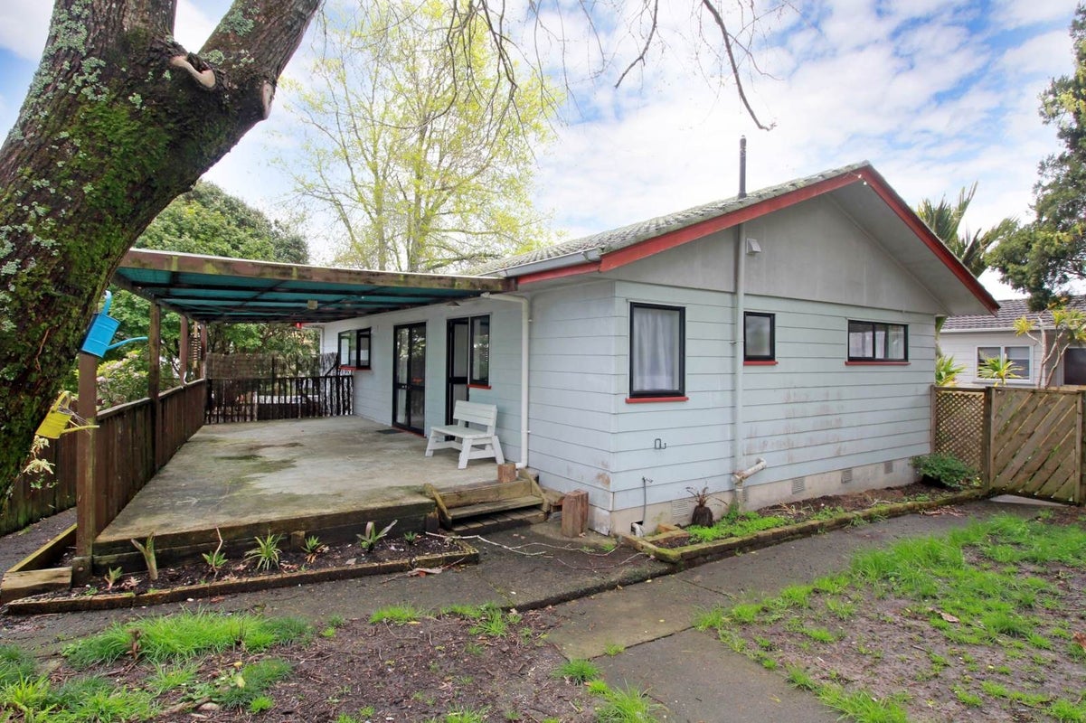 39 Borich Road, Sunnyvale, Auckland - Carousel 10