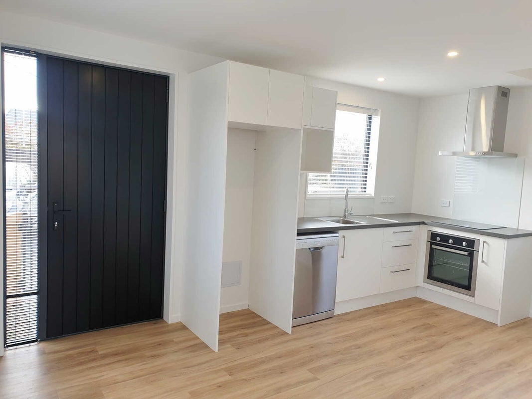 16 SPENCER STREET, Addington, Christchurch - Carousel 2