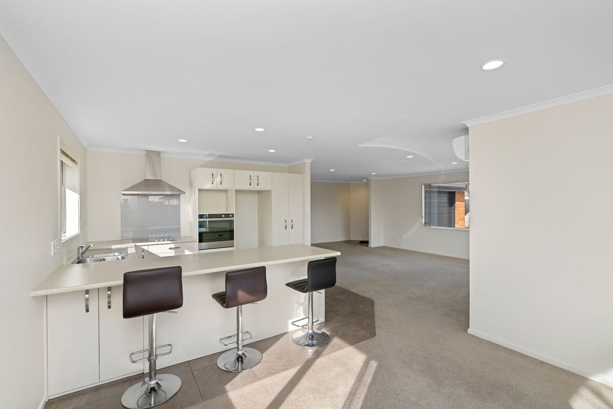 4A Queenwood Road, Levin, Levin - Carousel 2