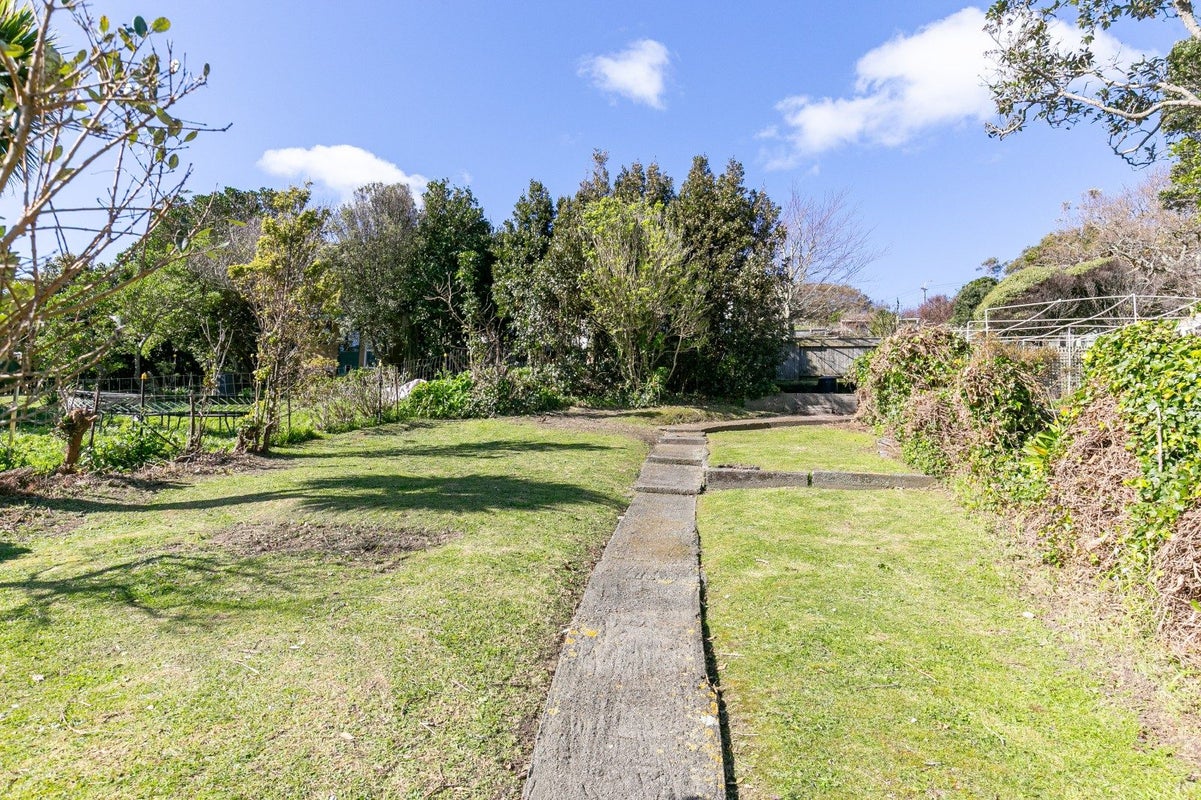 49 McKinley Crescent, Brooklyn, Wellington, Wellington - Carousel 2