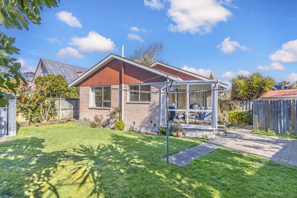 2/10 Bowman Place, Sockburn, Christchurch - Carousel 1