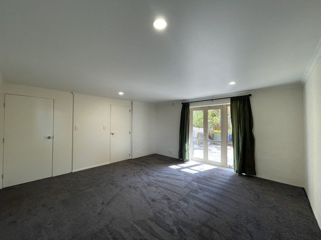 100 Glendhu Road, Bayview, Auckland - Carousel 18
