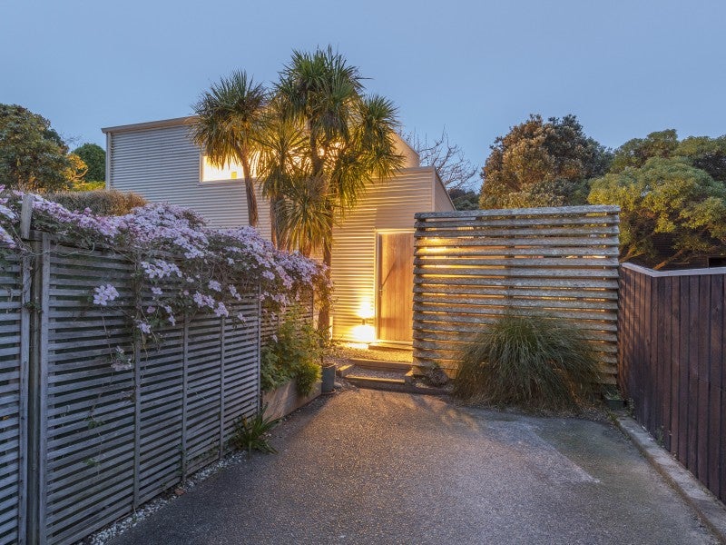 10A Palm Grove, Berhampore, Wellington - Carousel 1