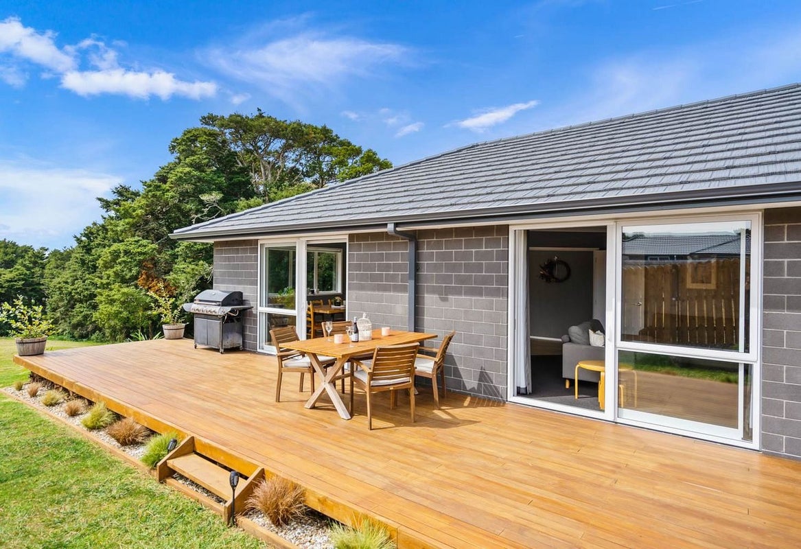 40 Pebble Beach Boulevard, Kamo, Whangarei - Carousel 2