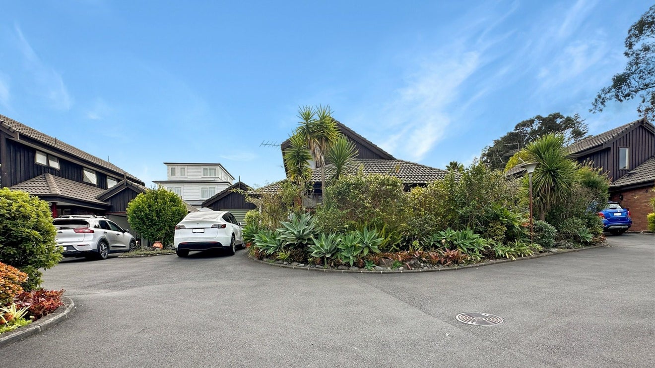 3/1 Penzance Road, Mairangi Bay, Auckland - Carousel 2