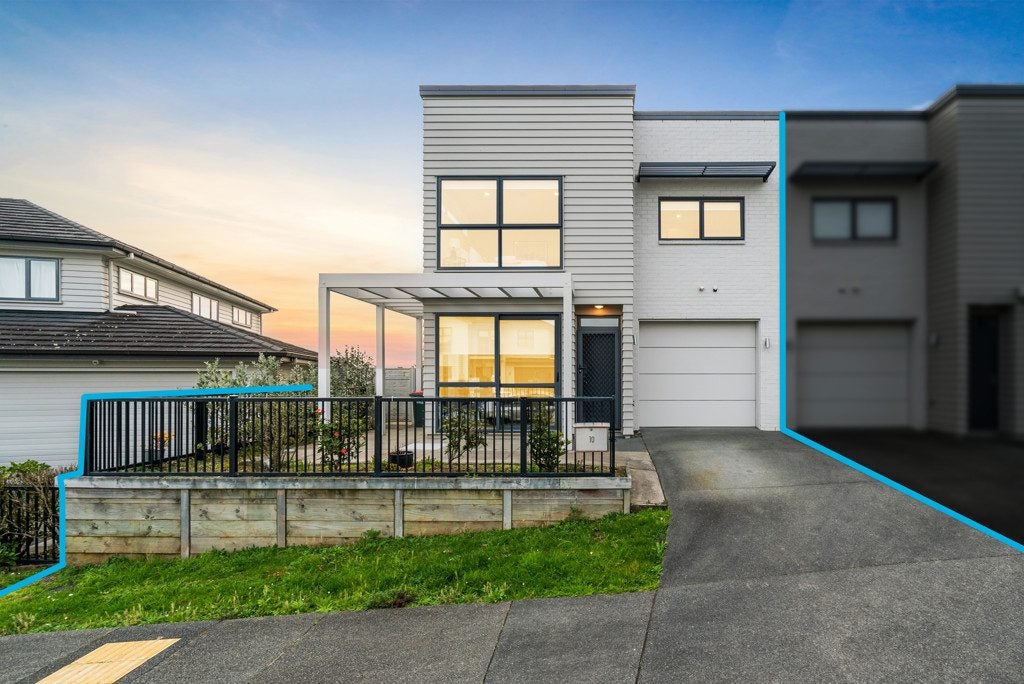 10 Matairangi Avenue, Totara Heights, Auckland - Carousel 1