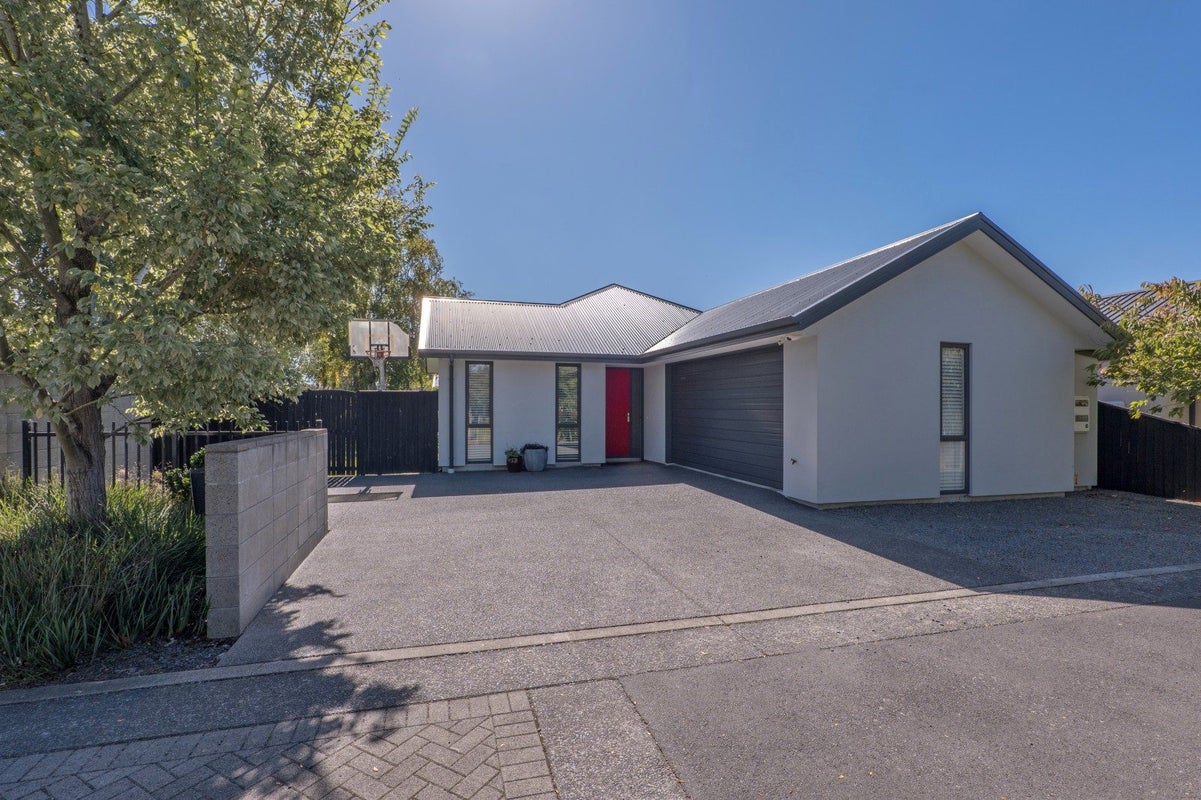 82 Condell Avenue, Papanui, Christchurch - Carousel 1