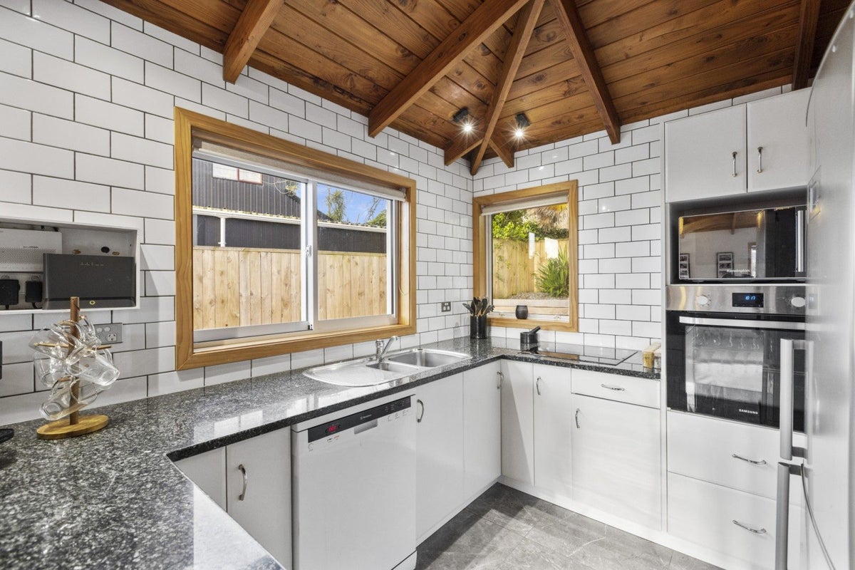 132 Hinewa Road, Otumoetai, Tauranga - Carousel 2