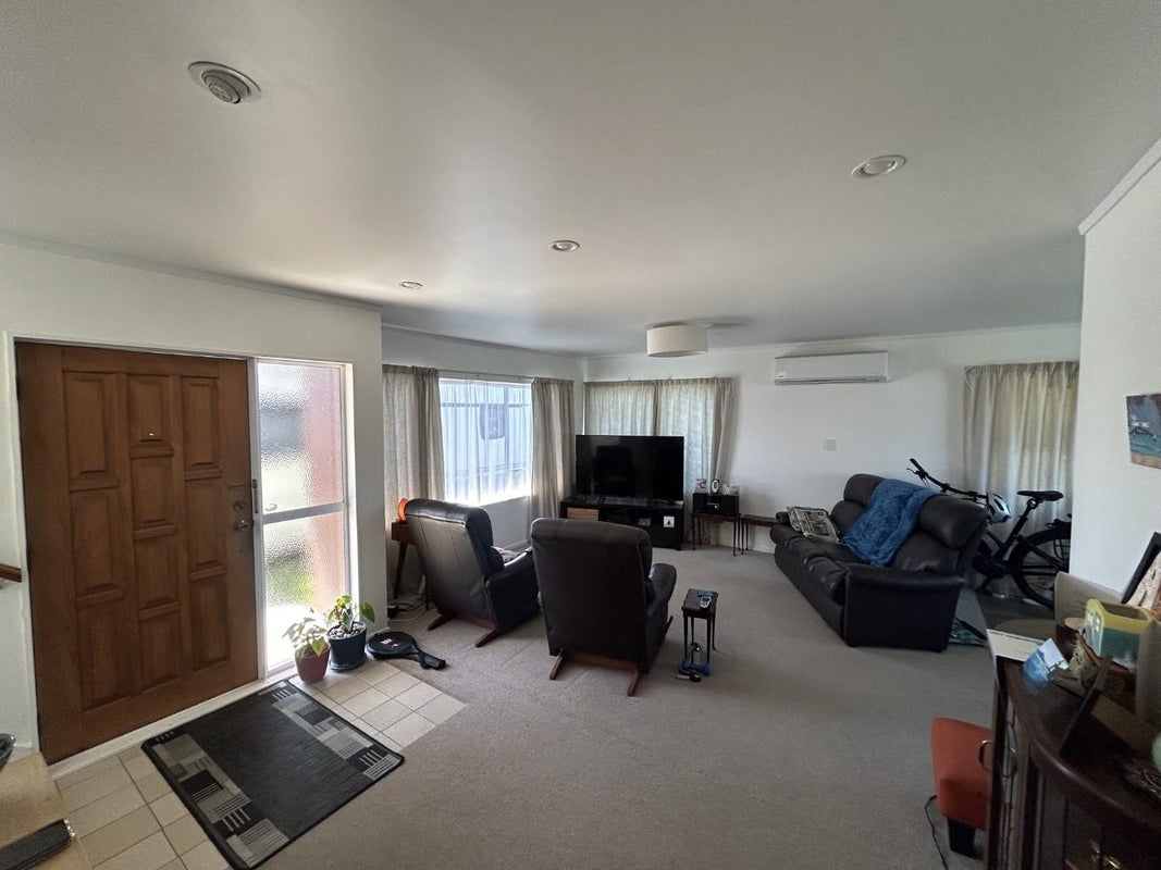 1 Wordsworth Place, Kensington, Whangarei - Carousel 2