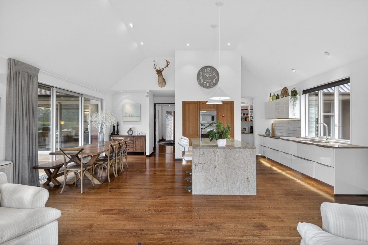 712 Highfield Road, Christchurch - Carousel 2