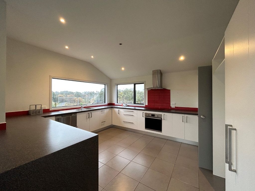 6 Penrith Road, Poraiti, Napier - Carousel 2