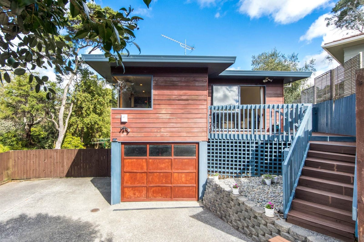 66A Reynella Drive, Massey, Auckland - Carousel 2