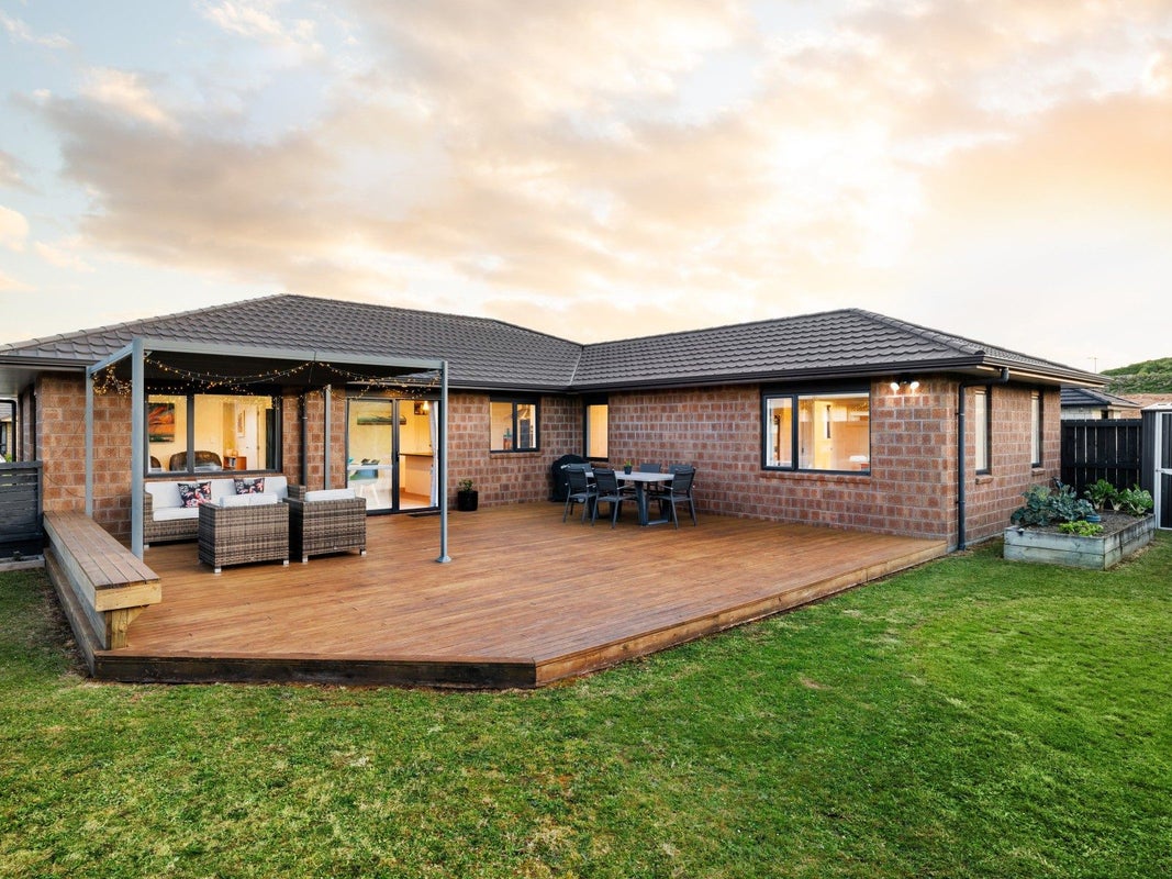 22 Kawariki Drive, Baverstock, Hamilton - Carousel 2