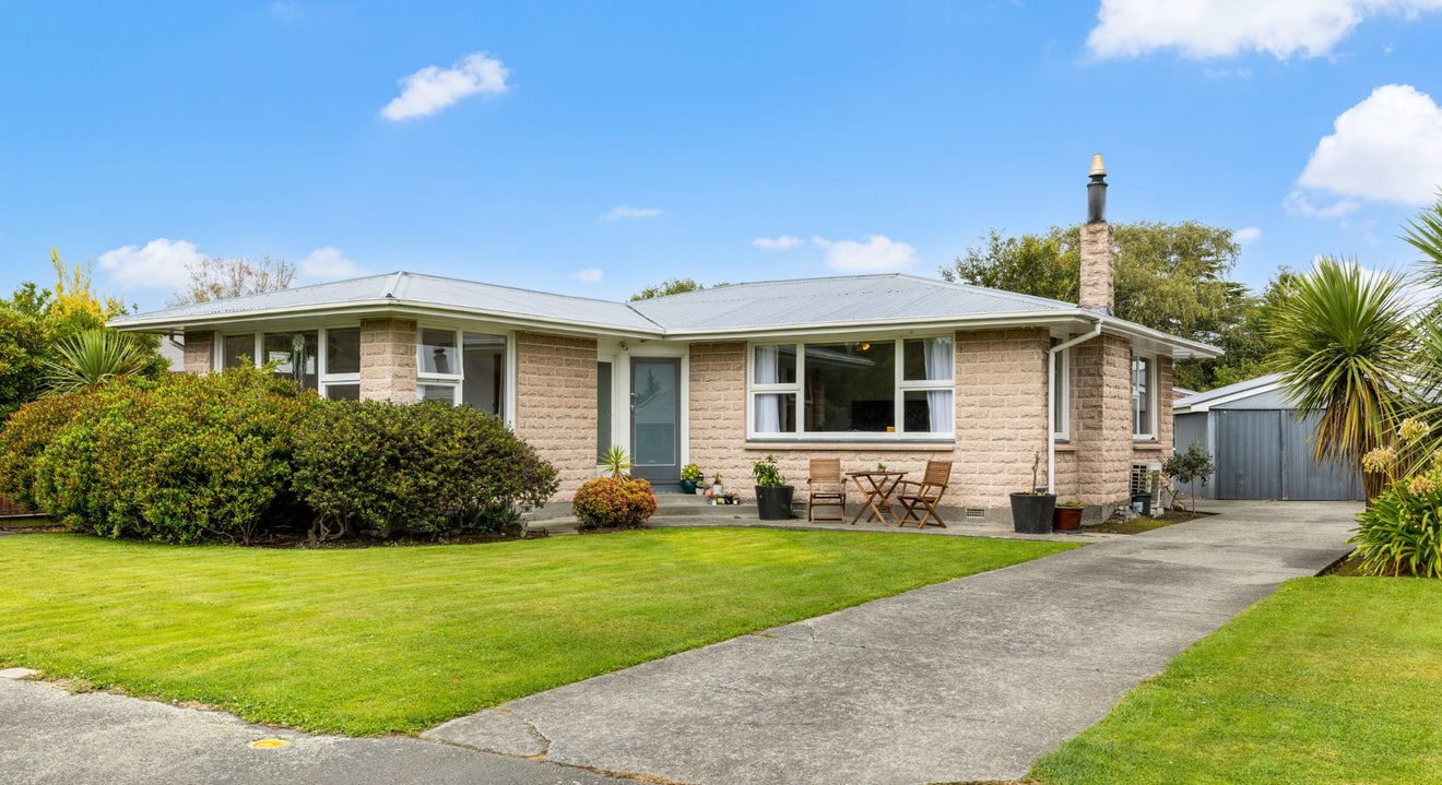 3 Grigg Place, Hillmorton, Christchurch - Carousel 1