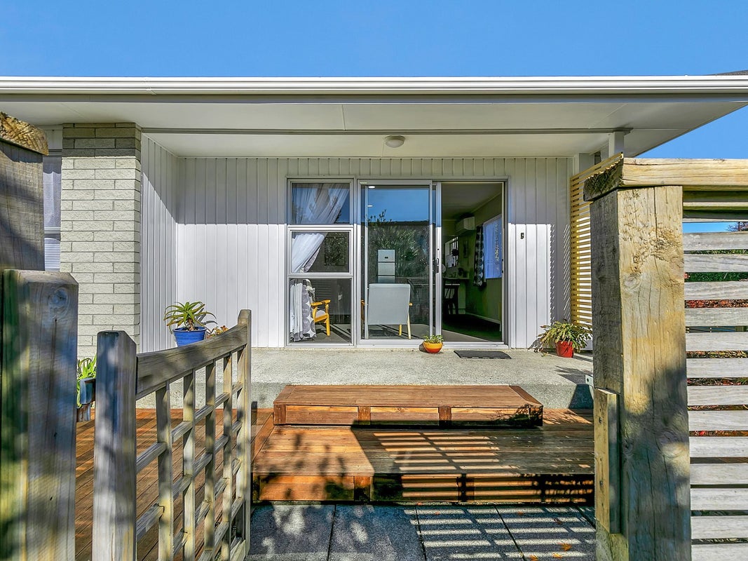 2/53 Ebdentown ST, Ebdentown, Upper Hutt - Carousel 1