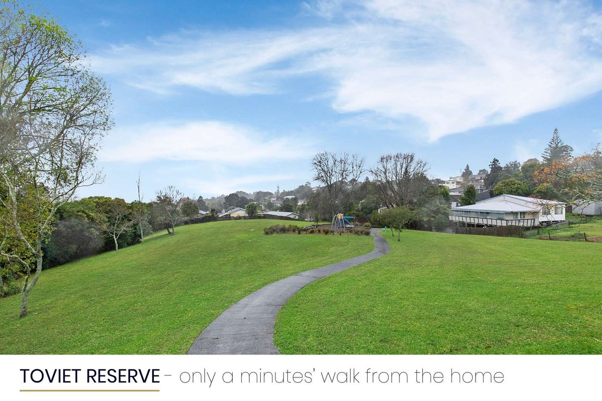 1/53 Ayton Drive, Totara Vale, Auckland - Carousel 2