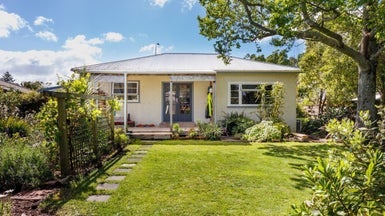 206 Vogel Street, Roslyn, Palmerston North - Carousel 1