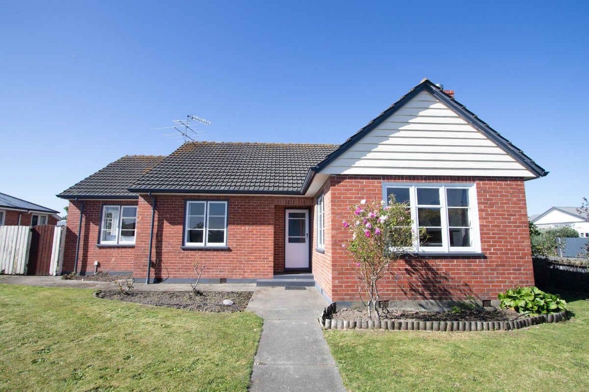 133 Kermode Street, Ashburton, Ashburton - Carousel 1