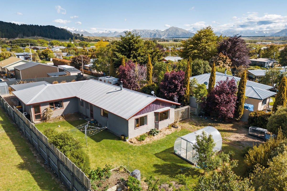 73 Hopkins Street, Cromwell - Carousel 1