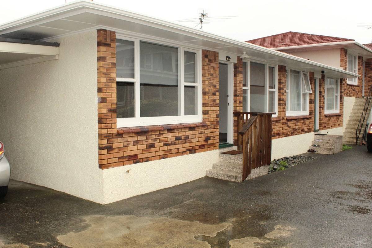 2/301 Sandringham Road, Sandringham, Auckland - Carousel 1