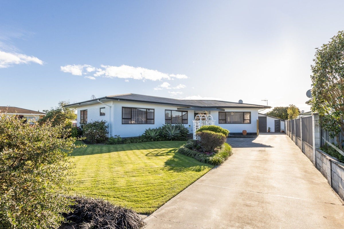 233 Kennedy Road, Onekawa, Napier - Carousel 14