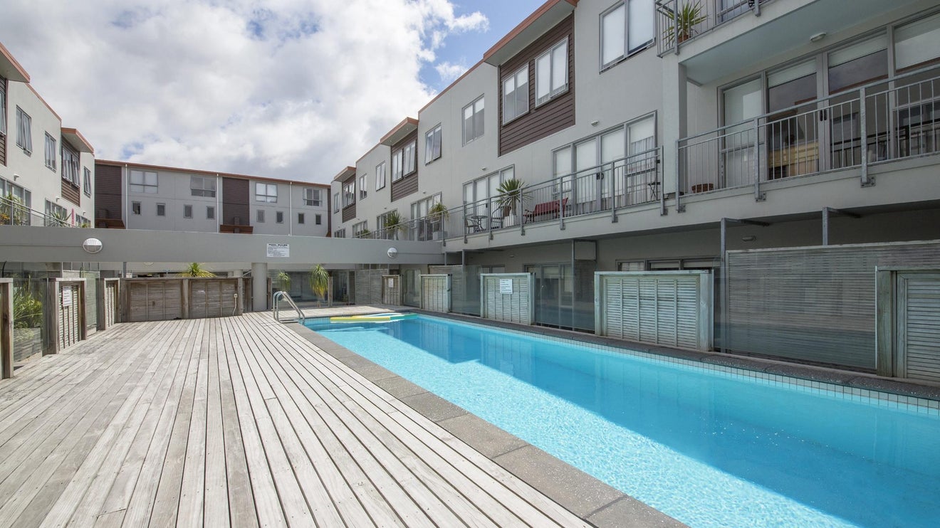 249/287 Onehunga Mall, Onehunga, Auckland - Carousel 1