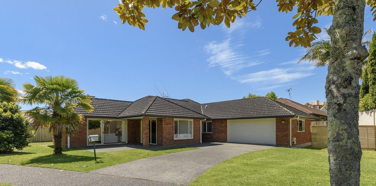 3 Raukawa Drive, Bethlehem, Tauranga - Carousel 1