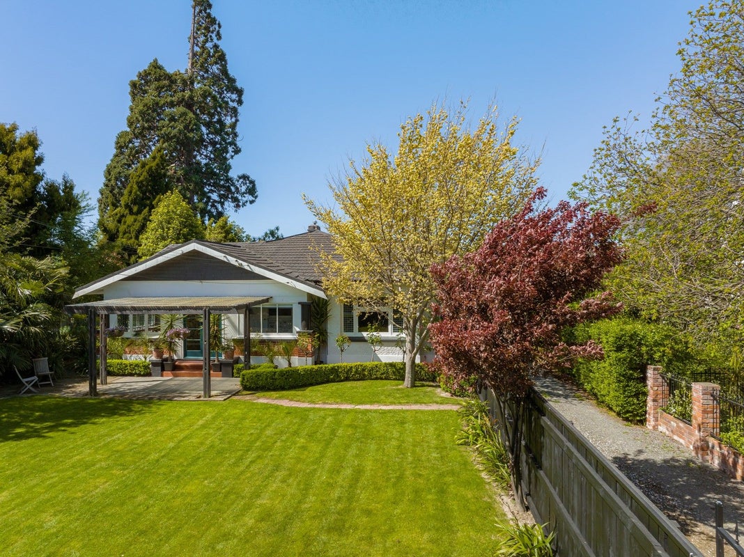27 Percy Street, Blenheim - Carousel 1