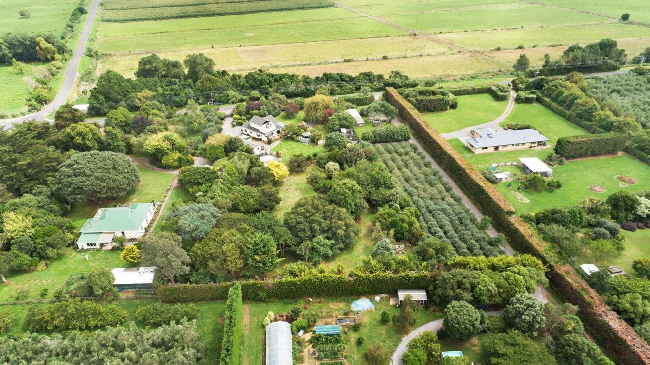 122/120 Te Waka Road, Te Horo, Otaki - Carousel 42