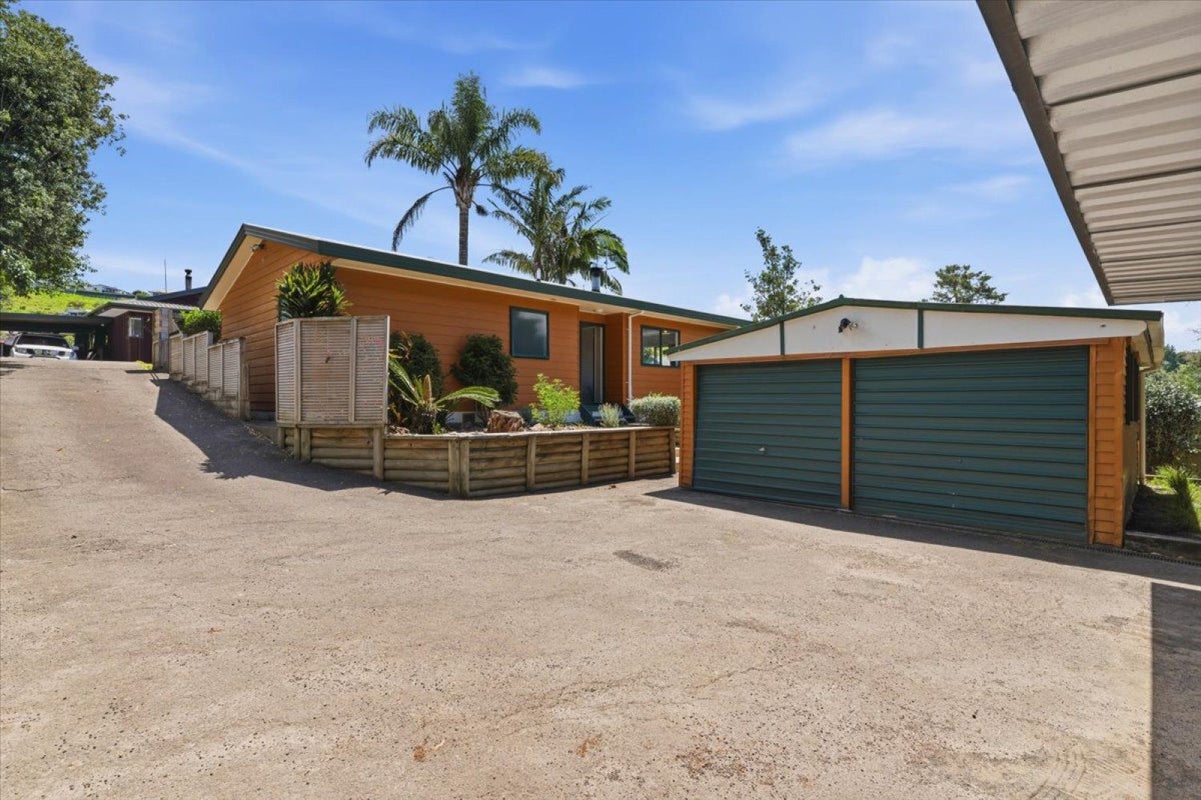 11A D'Urville Way, Welcome Bay, Tauranga - Carousel 1