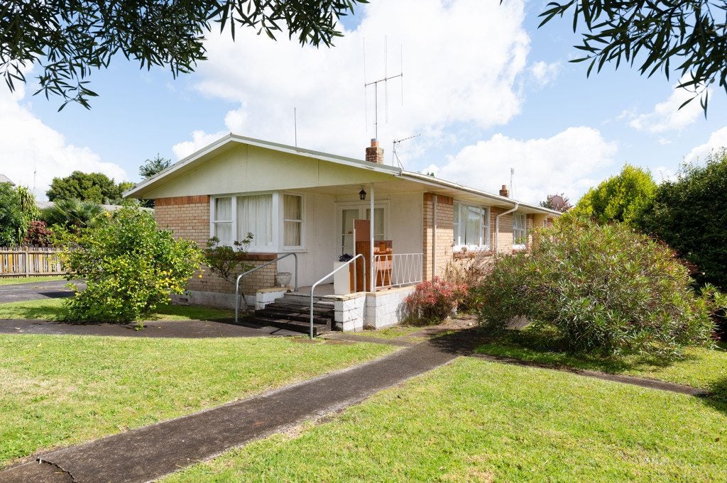 1/6 Menzies Street, Beerescourt, Hamilton - Carousel 1