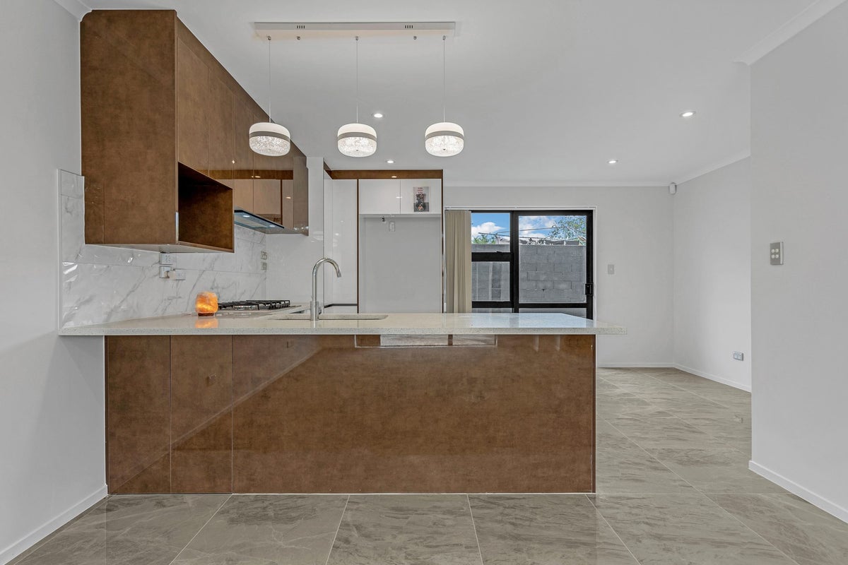 3A Clayton Avenue, Otara, Auckland - Carousel 2