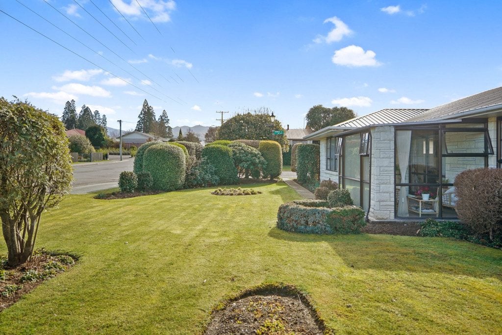 2 Kowhai Street, Oxford, Oxford - Carousel 2