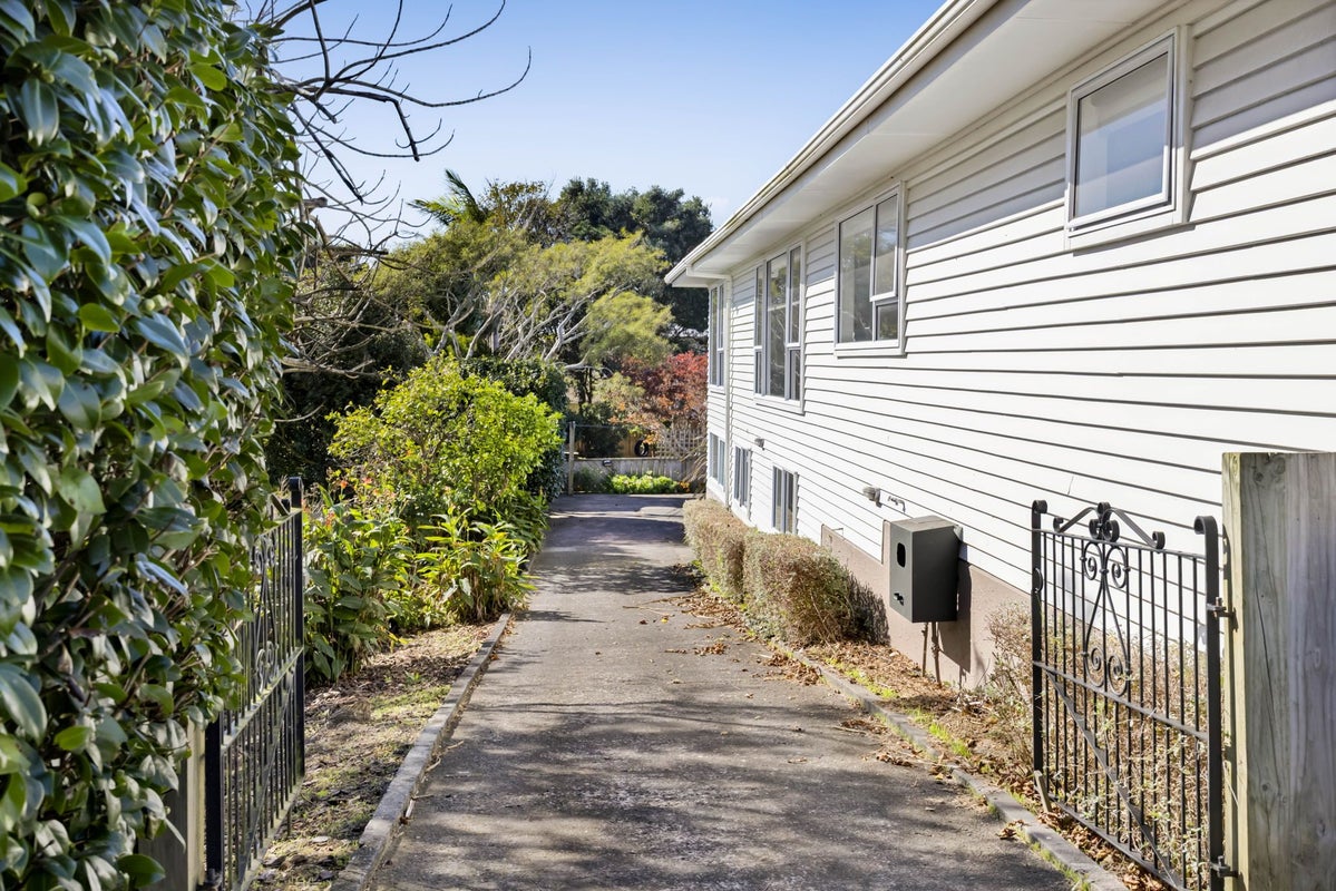 3A Waimea Street, Westown, New Plymouth - Carousel 2