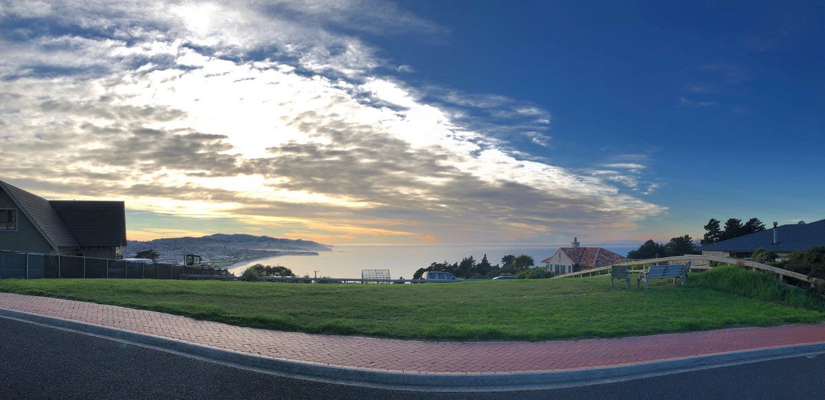 3 Highgrove, Saint Clair, Dunedin - Carousel 1