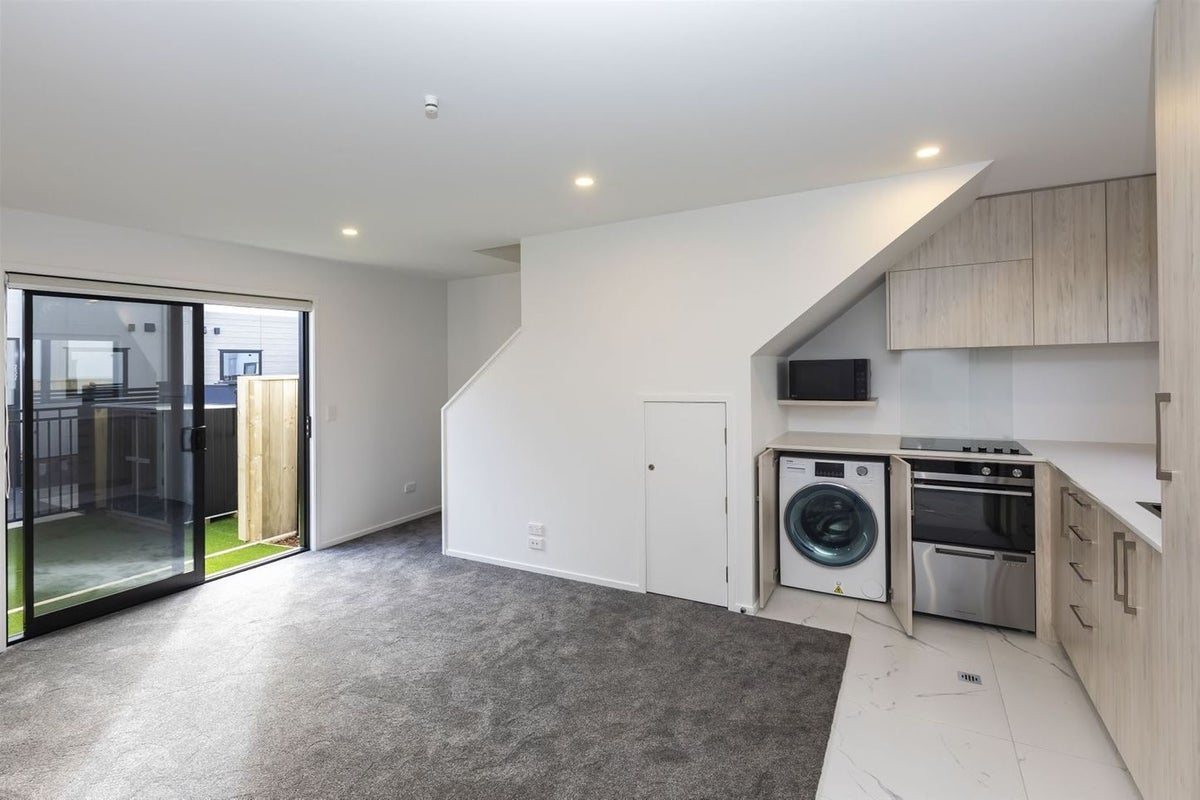 18/180 Marine Parade, New Brighton, Christchurch - Carousel 2