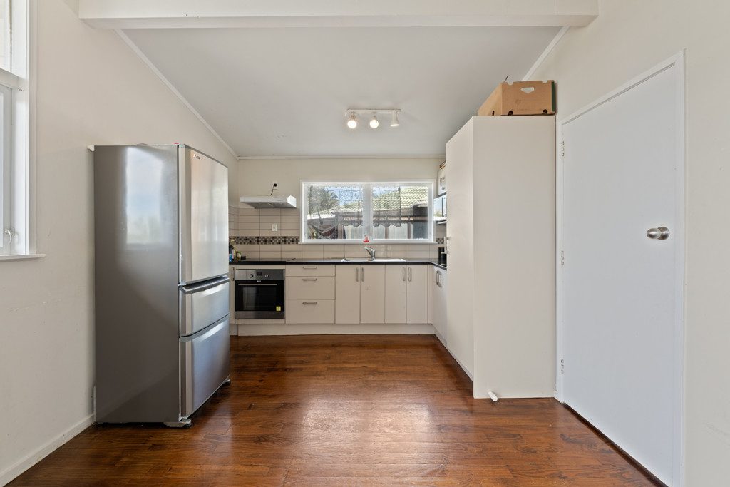 154 Rowandale Avenue, Manurewa, Auckland - Carousel 2