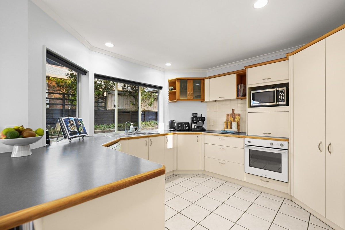5 Strata View, Western Heights, Hamilton - Carousel 2