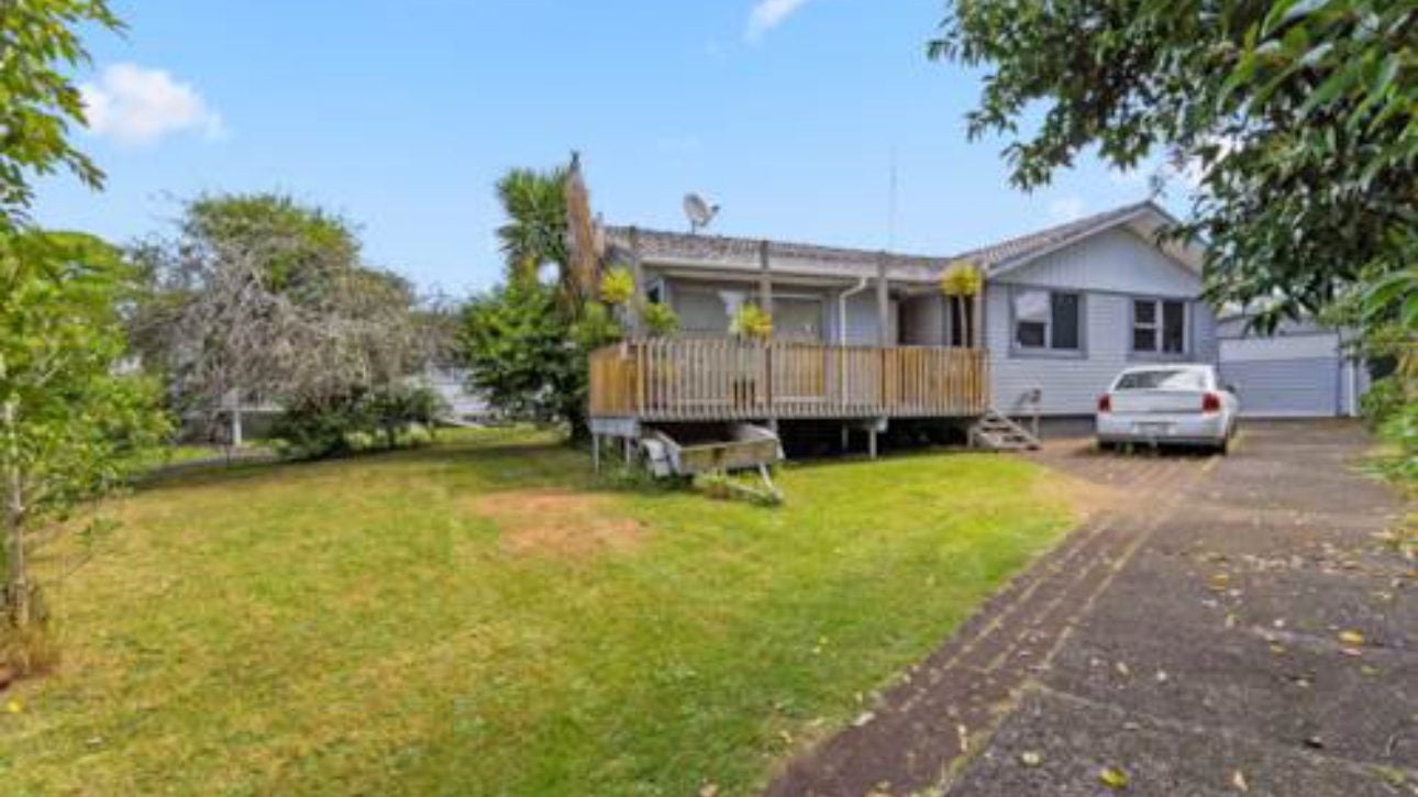 32 Wordsworth Road, Manurewa, Auckland - Carousel 1