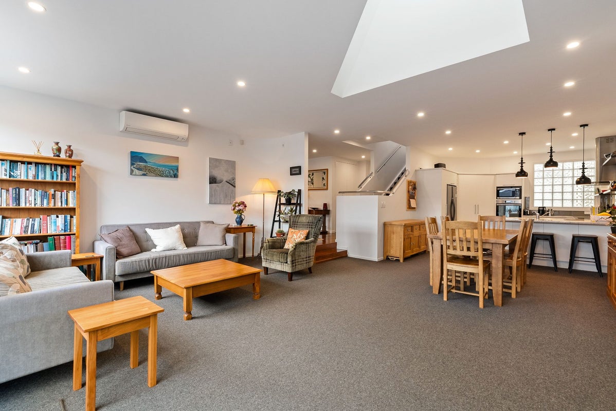 5/148 Tory Street, Te Aro, Wellington - Carousel 1