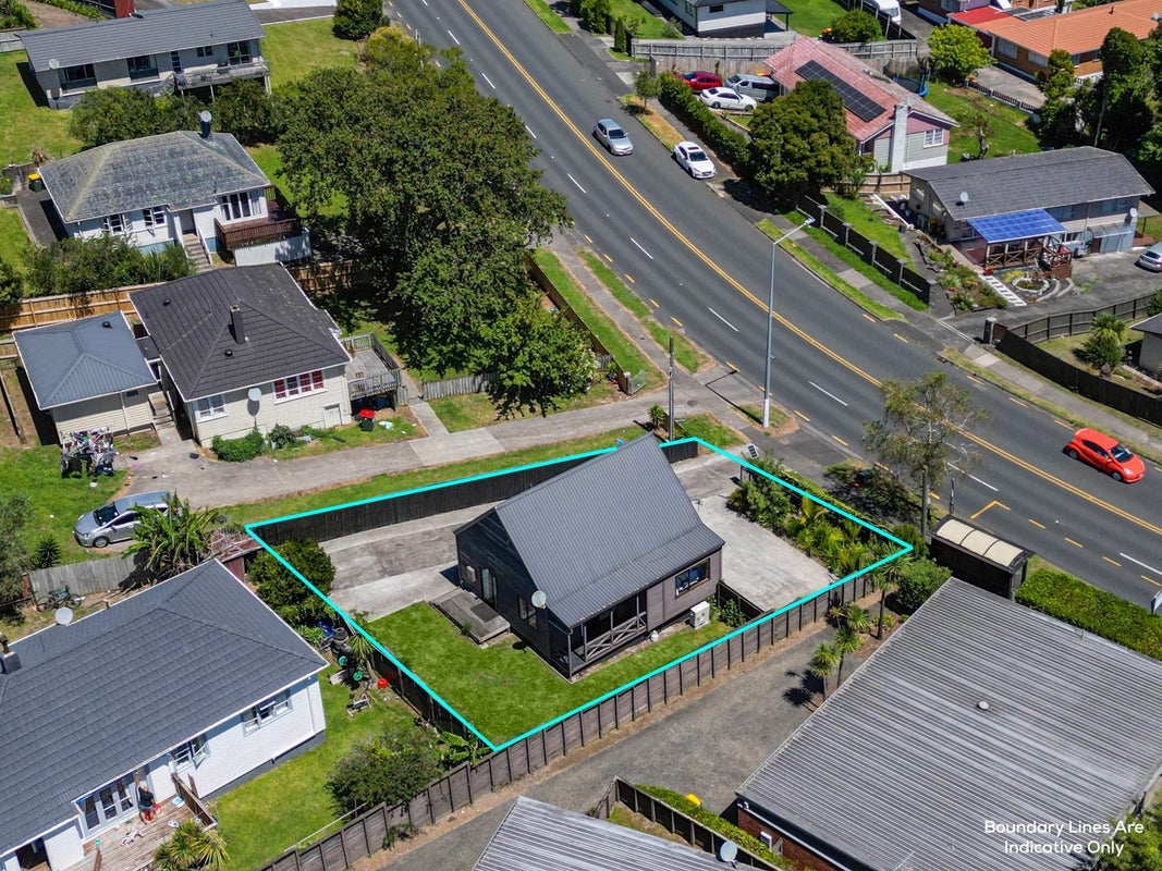 261 Great North Road, Henderson, Auckland - Carousel 21