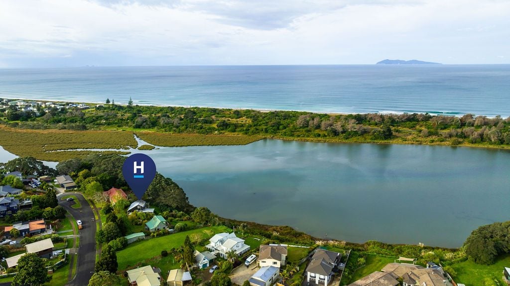 26 Pohutukawa Drive, Athenree, Waihi Beach - Carousel 29