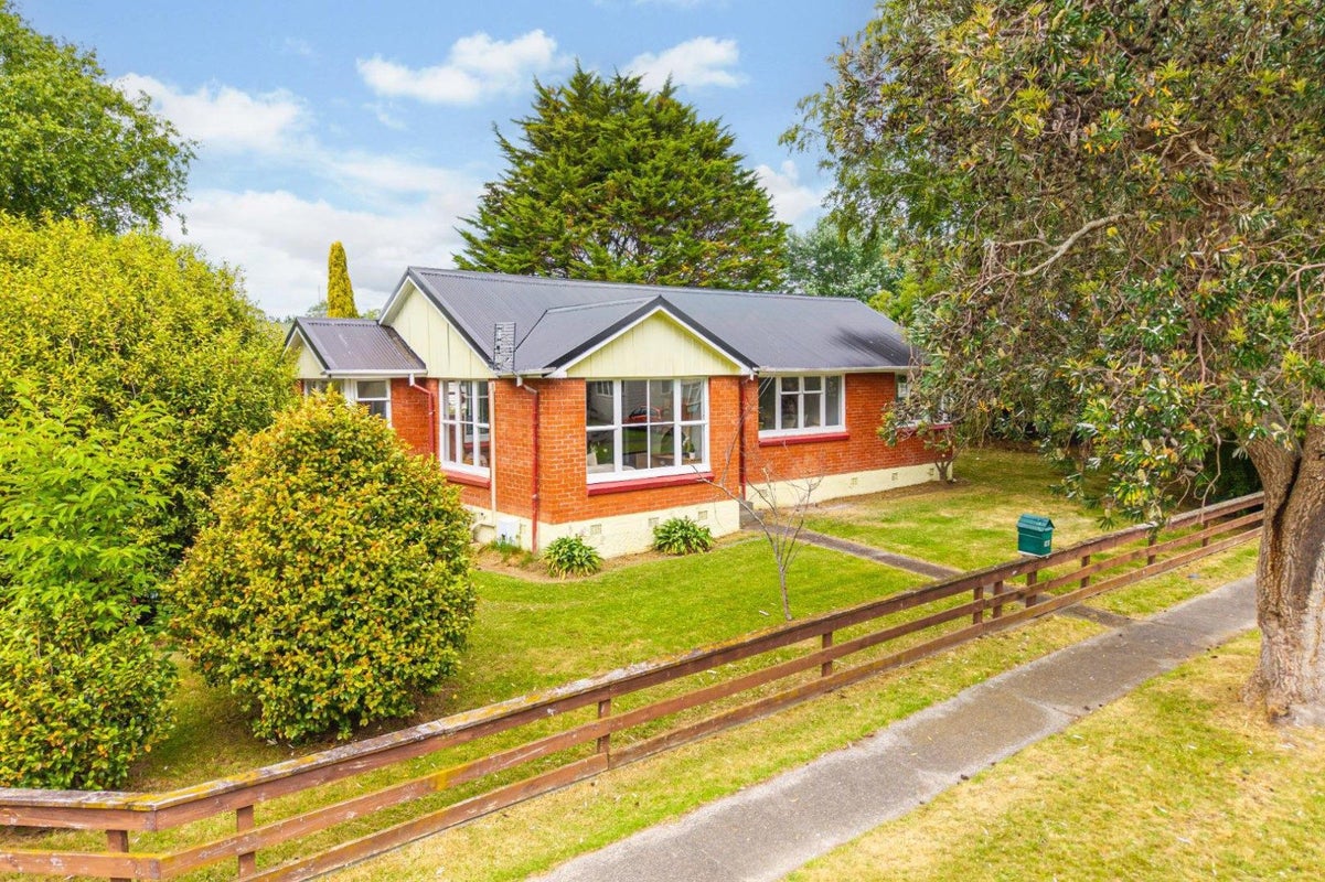 163 Paterson Street, Aramoho, Whanganui - Carousel 1