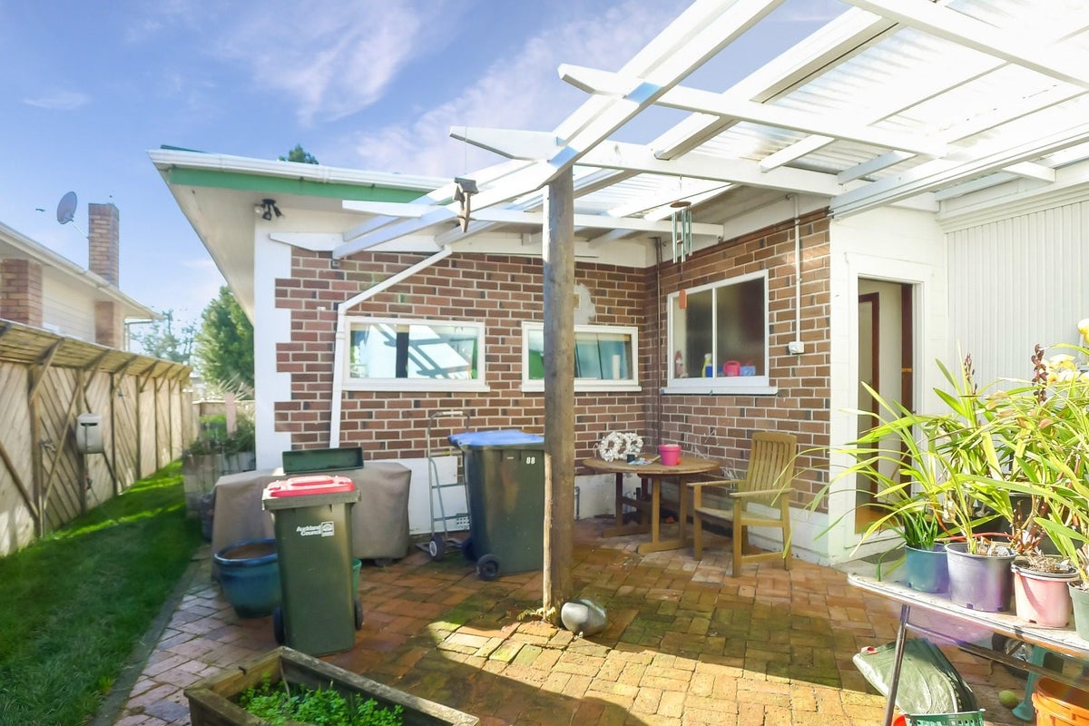 88 Kiwi Road, Point Chevalier, Auckland - Carousel 15