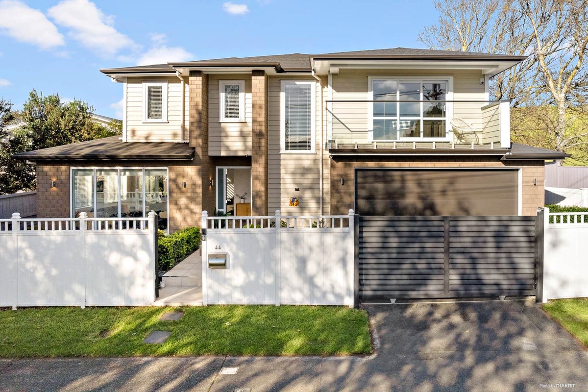 44 Crossfield Road, Glendowie, Auckland - Carousel 2