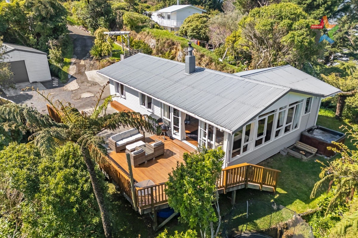 64 Pekanga Road, Normandale, Lower Hutt - Carousel 1