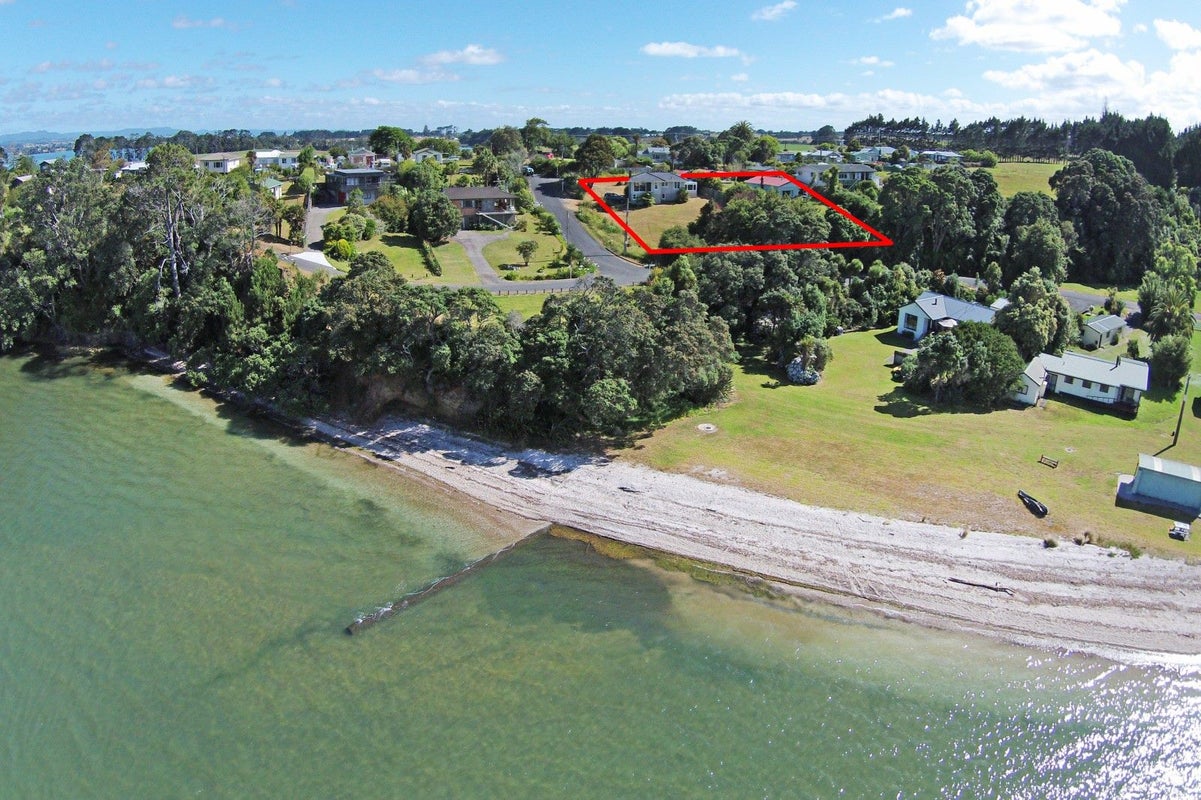 52 Ronald Avenue, Glenbrook - Carousel 1